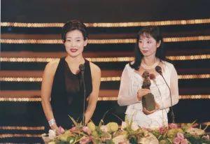 严歌苓：《谁家有女初长成》是我第一次写中国当代的小说 | 2002年新浪专访