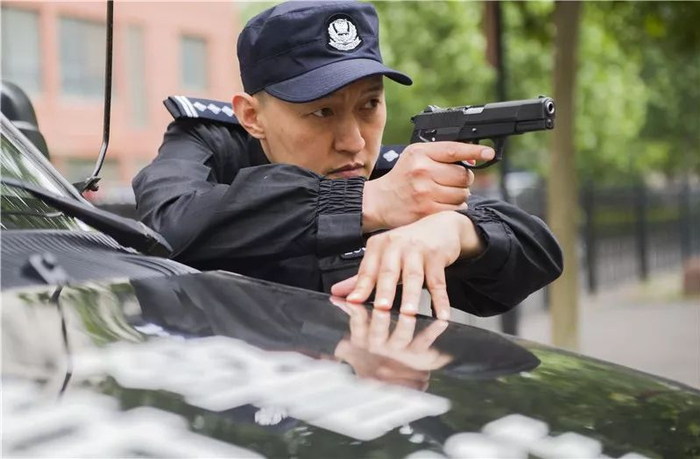 图5 天津公安特警三支队一大队大队长朱志鹏.jpg