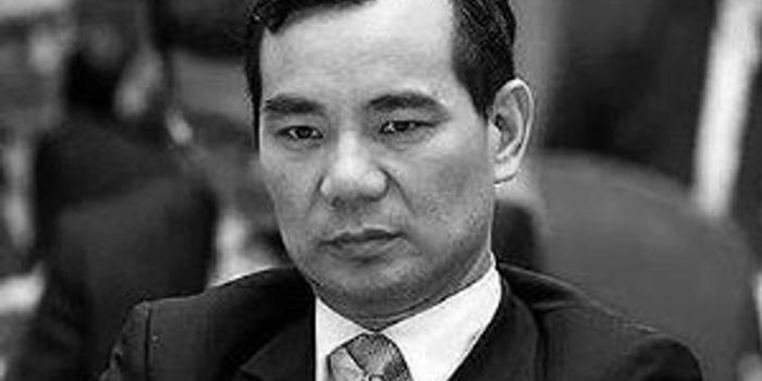吴小晖一审被判18年没收财产105亿元 曾当庭