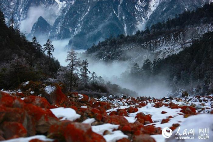 赏雪泡温泉 四川甘孜州推出史上最强冬春游行动和优惠政策
