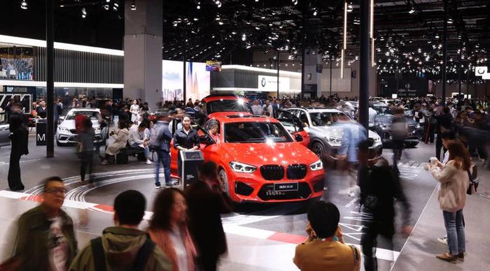 上海车展｜在车展后台，我问了BMW M全球“老大”5个问题