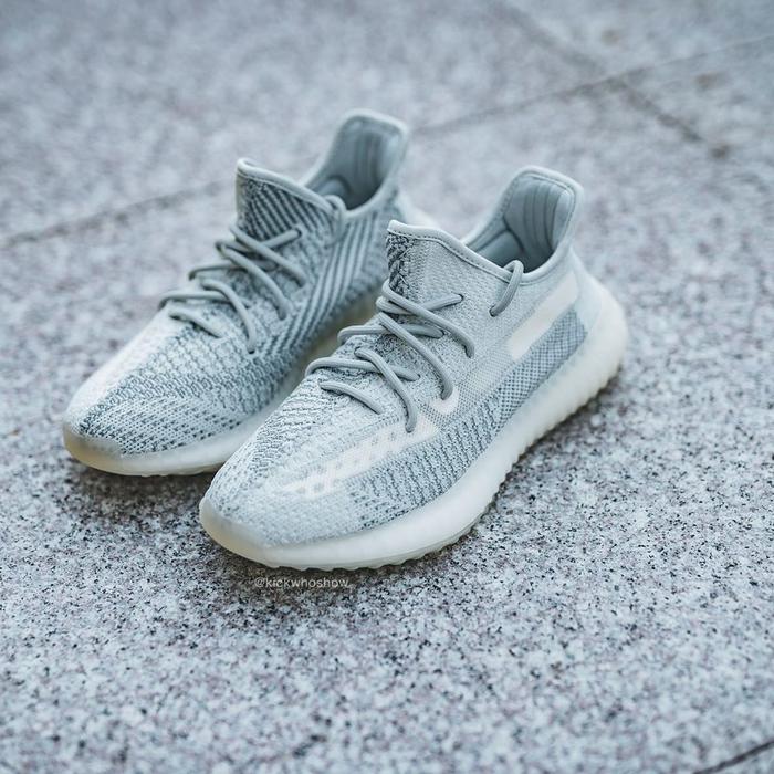 今早 AJ3 尼克斯、Yeezy 350 云白发售！你抢到了哪双？