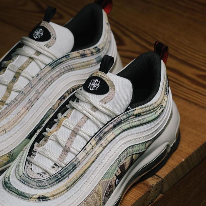 这份报纸你能穿！全新配色 Air Max 97 现已发售！