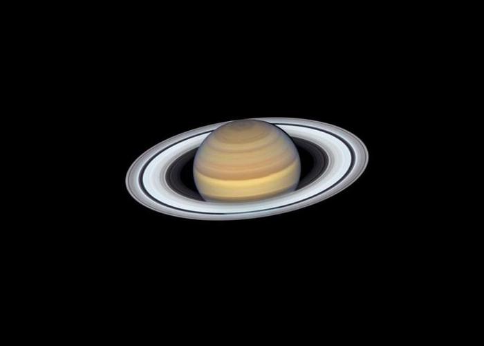 哈勃望远镜拍下土星最新肖像照，能清晰看到行星环