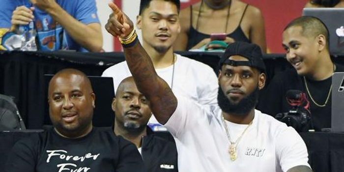 泰勒斯威夫特 nba 收入,泰勒斯威夫特2020收入