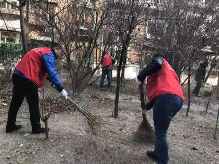 天津这个小区，有位大爷搭钱给大家修电器