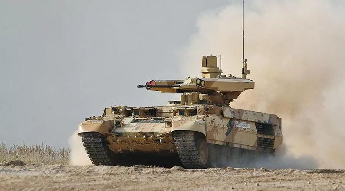 ▲资料图片:BMPT“终结者-3”坦克火力支援战车越野测试。