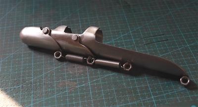 耿帅制作的“脑瓜崩辅助器”。