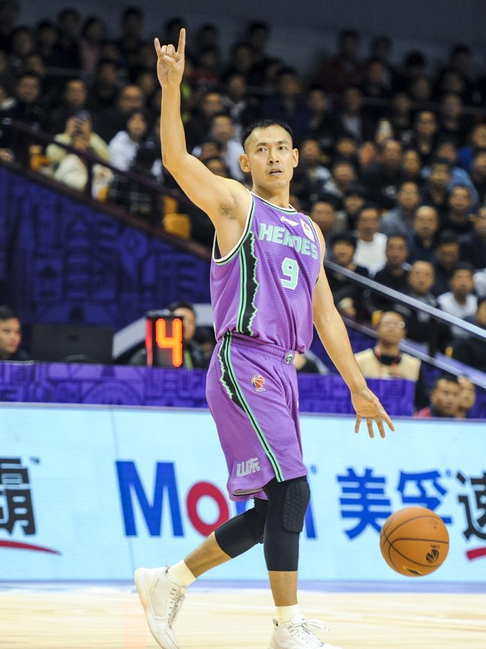 张庆鹏CBA生涯总得分超杰特 升至联赛历史第12位