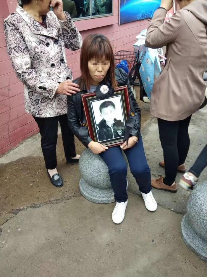 东台创新高中在校学生一17岁少年离奇死亡