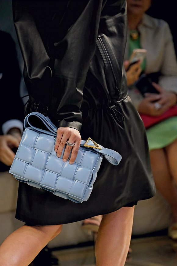 Bottega Veneta 2020早春系列 图片来源:purse blog