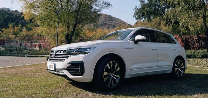 低调至极，曾配W12，试大众最顶级SUV