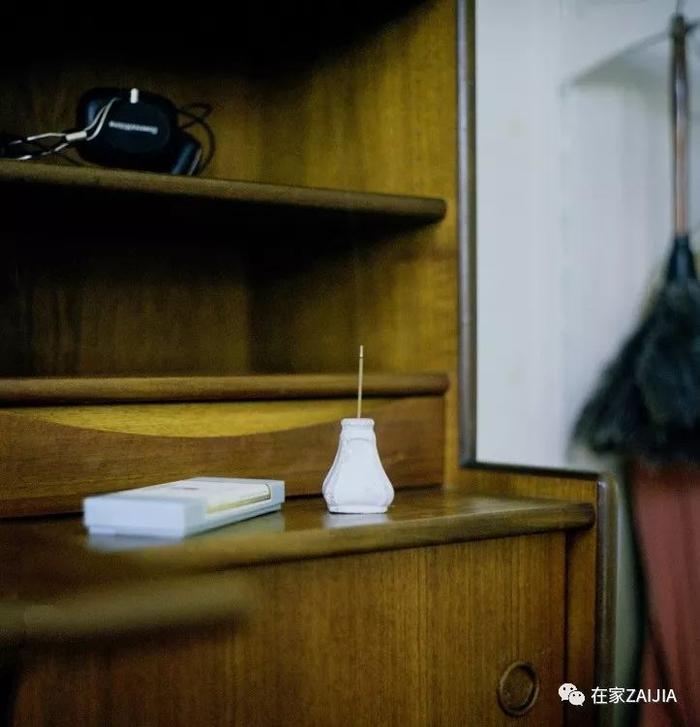 她的40㎡法租界小阁楼，浓缩了国内中古家具店之精华