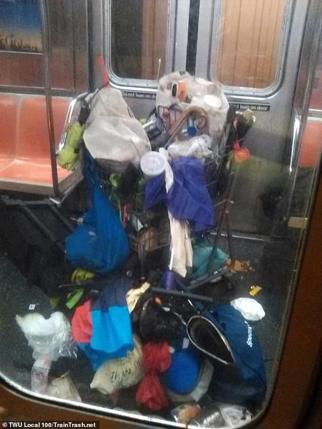 谁说美国人素质高？纽约地铁竟垃圾成堆，四处是粪便还有医疗废物