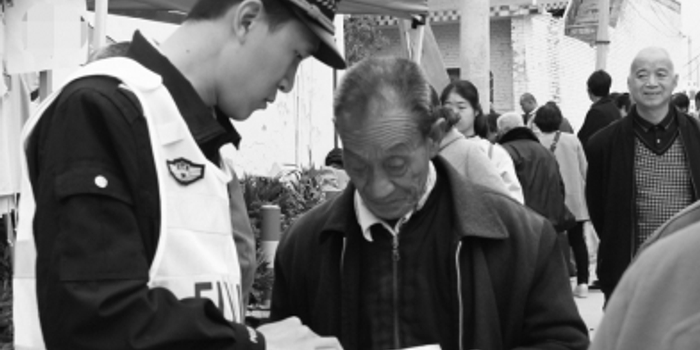 平陆交警 强化辖区老年人出行交通安全宣传