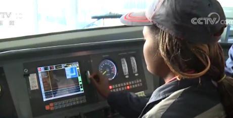 肯尼亚“明星”机车司机：中国制造铁路改变人生