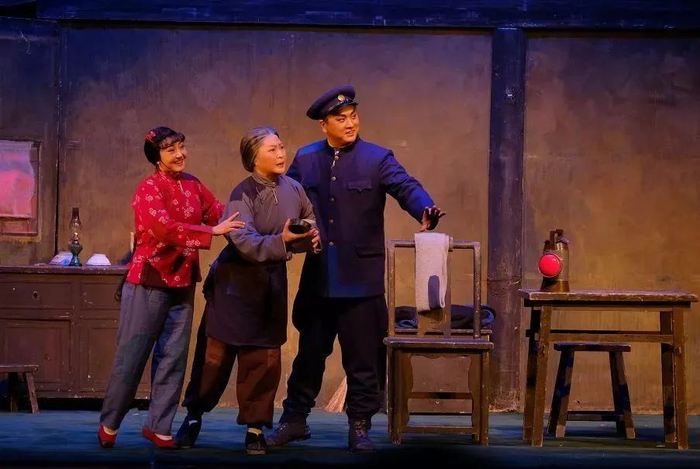 【Amazing China】一出《红灯记》,火了一个剧院!