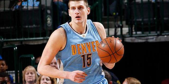 现nba最高中锋是谁,nba现役最高中锋是谁