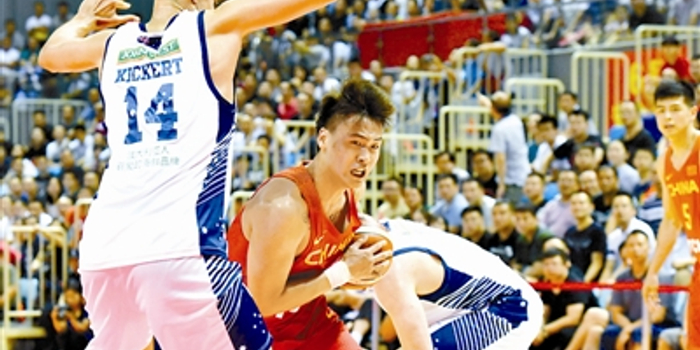 中国男篮红队不敌澳大利亚NBL联队