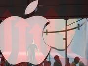 苹果成美国首家万亿美元市值公司 股王如何炼成？