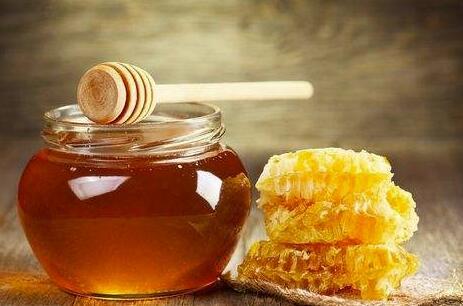 蜂蜜的处你真了解？多吃养生，但三点禁忌要知道