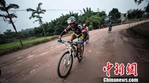国际划骑跑铁三将在重庆荣昌开赛 600选手角逐