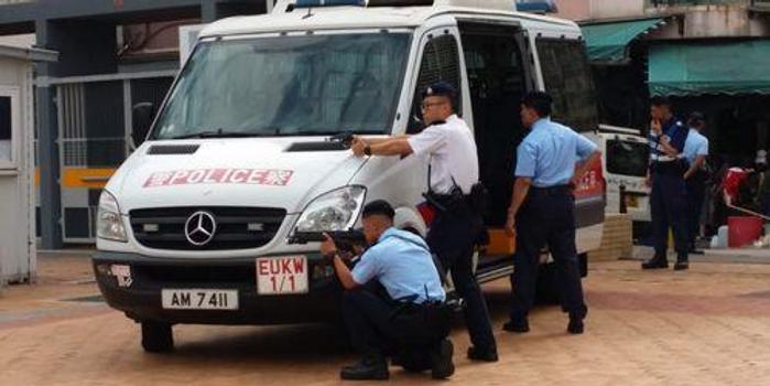 香港警方在旺角大球场进行反恐演习 多个部门