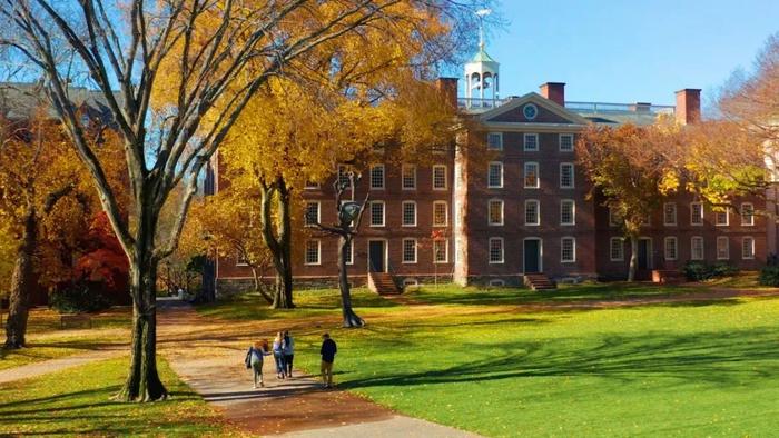 布朗大学真的是最「快乐」的常春藤名校吗？