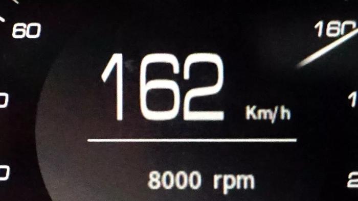 NB！这款中国品牌的SUV，在雨天竟能超160km/h速度过弯！