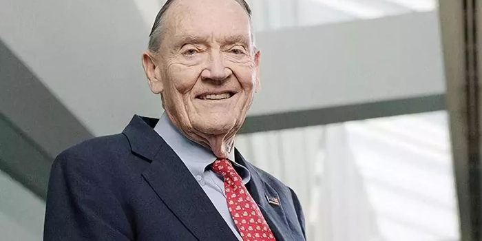 领航投资创始人 w700h350z1l10t1020a.jpg