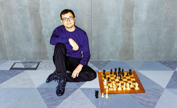 天才哈萨比斯：13岁就成国际象棋大师，工作到凌晨4点
