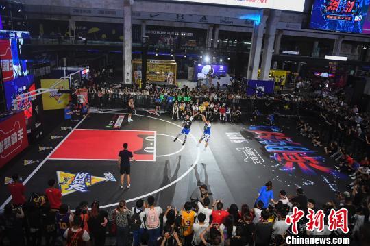 NBA中国联手天猫打造“潮”盛会 前NBA球员斯科蒂·皮蓬助阵