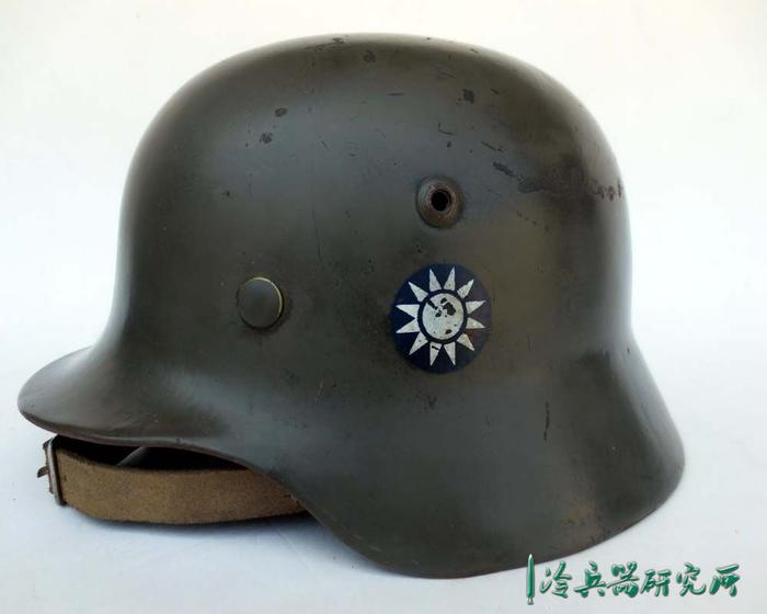 二战中防弹能力最强的钢盔！盘点德国历代钢盔的型号｜老照片