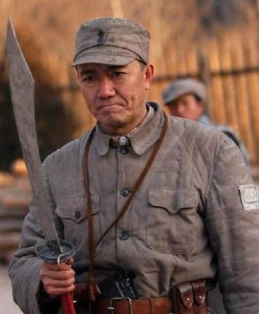 李云龙腰间的驳壳枪