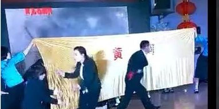 上台唱歌恶搞视频,上台唱歌恶搞视频大全