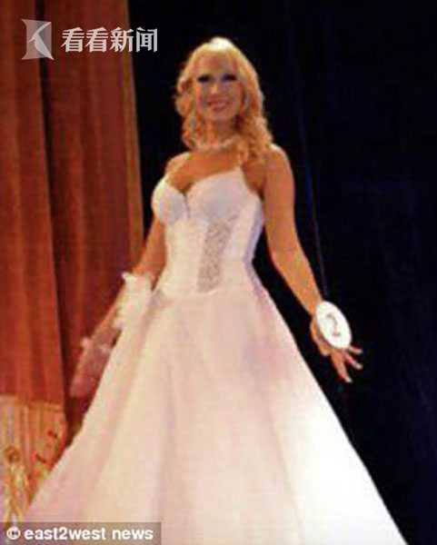 格拉德基赫年轻时曾参选美比赛