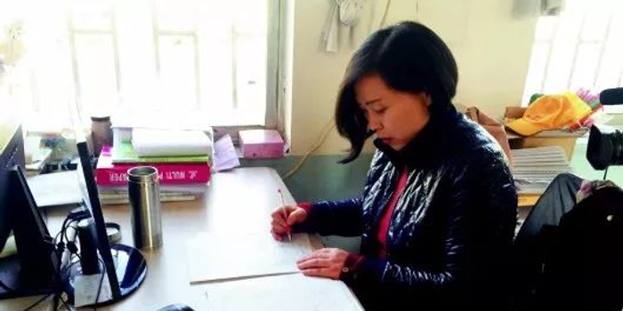 翻墙家访,救人老师崔金华成网红,女儿这么说