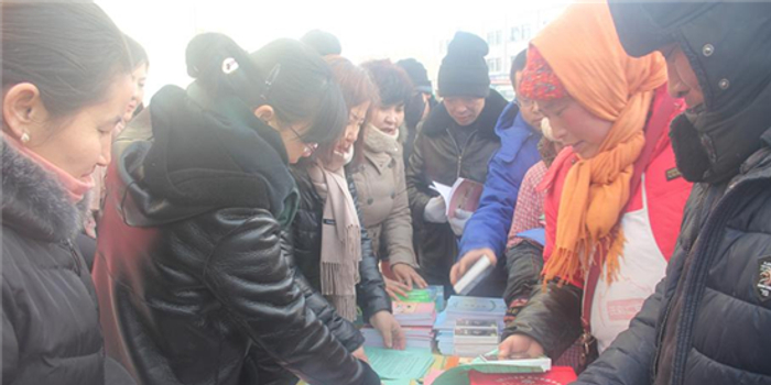 新疆额敏县开展把健康带回家流动人口卫生计