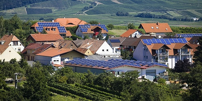 光伏技术快速更迭与发展 多家上市公司当上技