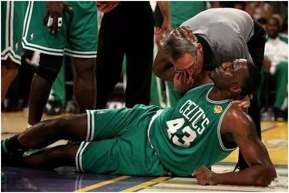 nba球星脚趾都畸形,nba球员脚趾畸形
