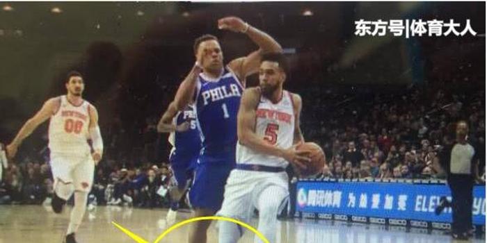 nba球场再现骨折事件,90度内弯扭曲变形,这不是第一次