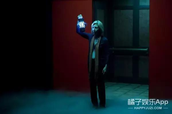 温子仁监制《潜伏4》恐怖升级，指甲穿喉尖叫声不断！
