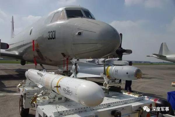 图5:P-3C所使用的武器,“鱼叉”、“小牛”和鱼雷