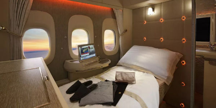 阿联酋航空新一代777飞机首飞 配有虚拟窗户和