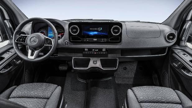 2018新款奔驰凌特内饰官图发布 将采用车联技术