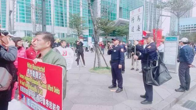 这么快德国人就被中国人的言论自由伤害了，支持你们谴责