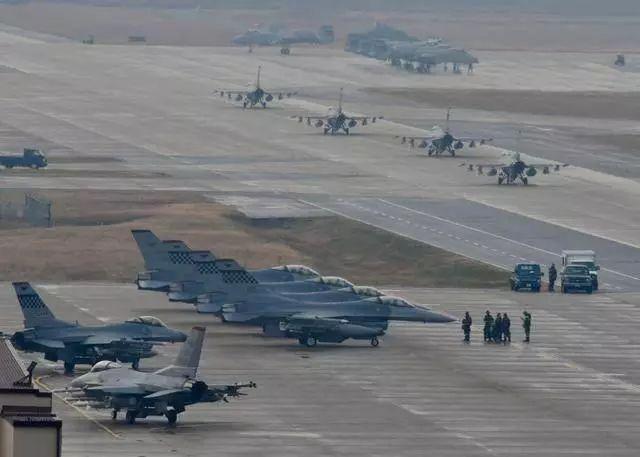 美韩大型联合空军演习有230架战机