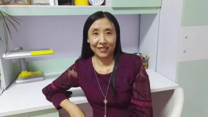 教师简介: