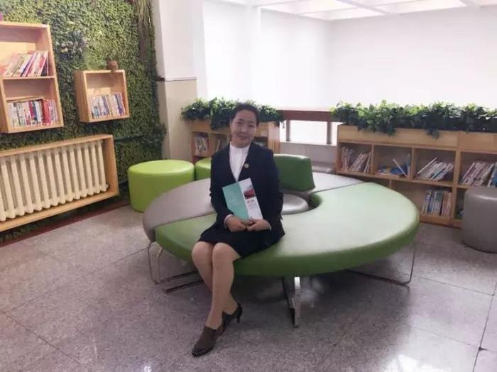 教师简介: