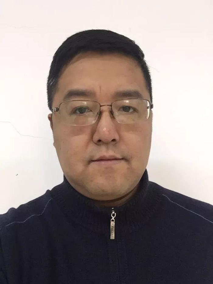 教师简介: